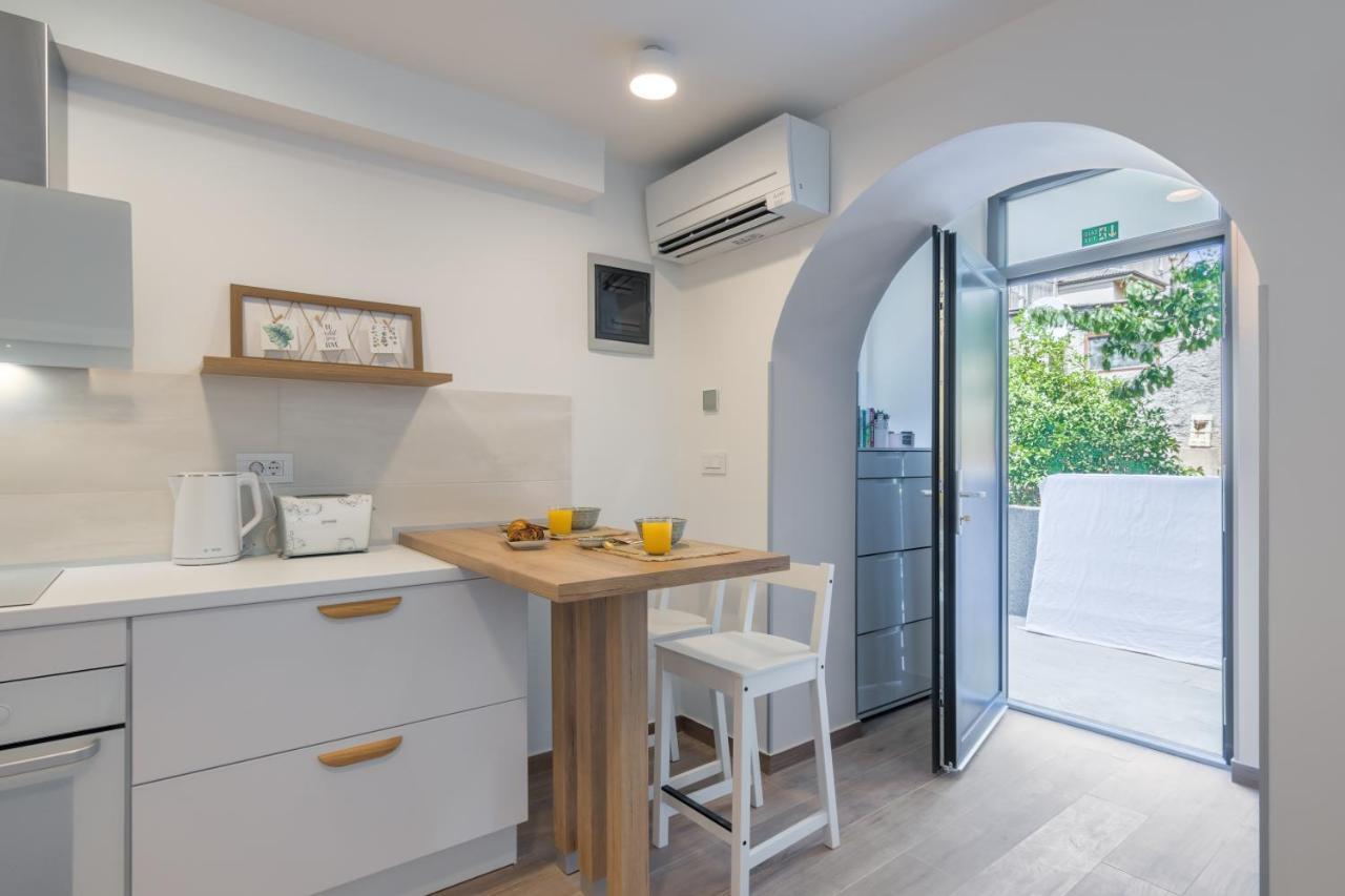 Apartment Norah With Private Parking พูลา ภายนอก รูปภาพ
