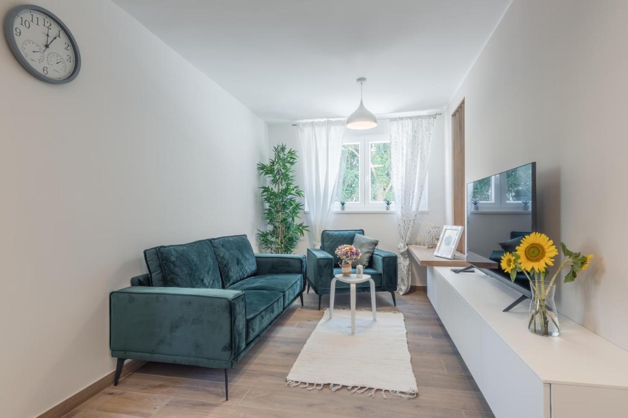 Apartment Norah With Private Parking พูลา ภายนอก รูปภาพ