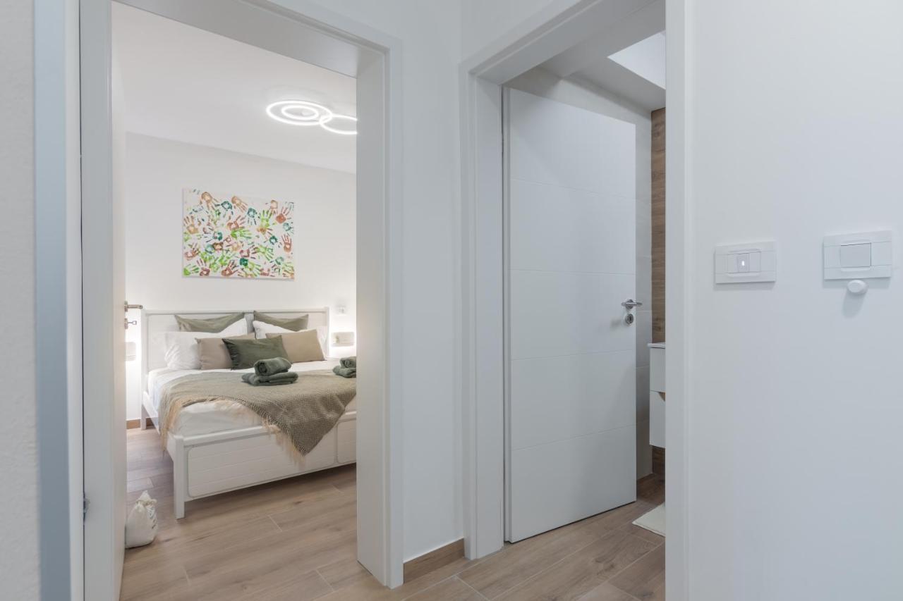Apartment Norah With Private Parking พูลา ภายนอก รูปภาพ
